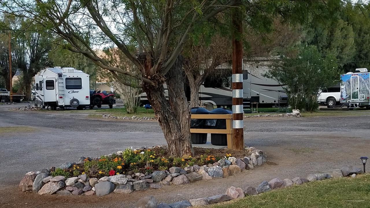 Shoshone Rv Park Hotel Buitenkant foto